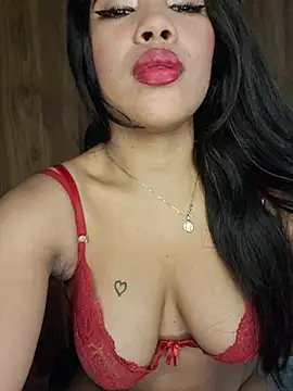 Jenifer_em live cam on StripChat