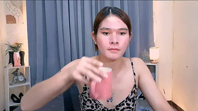 mimi_mckinley (T teen) - Hi mimi