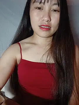 Cherry-squirtt live cam on StripChat
