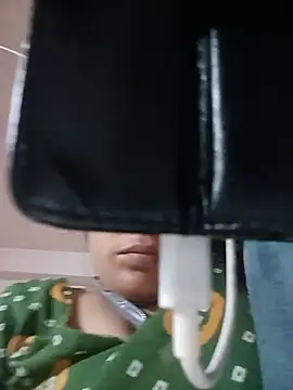 Meloni_71 live sex cam