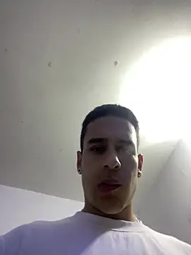jhuan99 live cam on StripChat