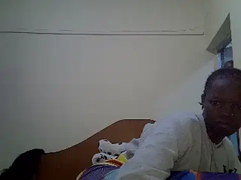 GoldenEbony1 live cam on StripChat