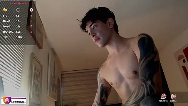 ivaaaan_ live cam on StripChat