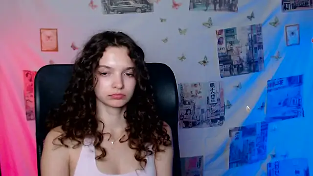 _susiesu_ (F teen) - show panties