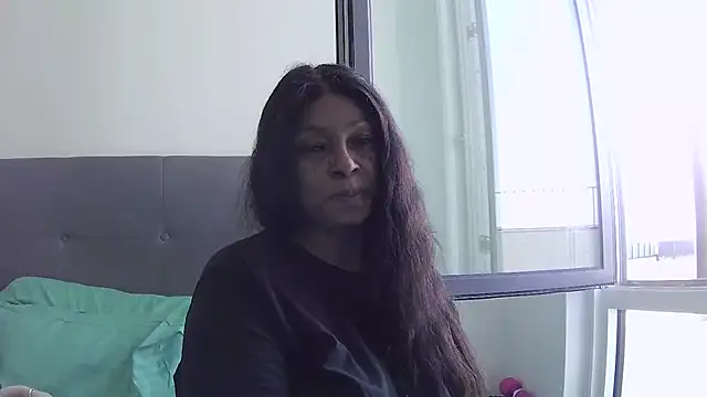 MSweetLindaParks live cam on StripChat
