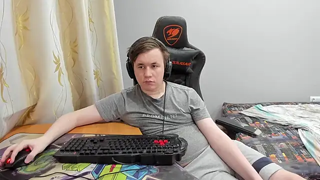 iliaskrislove live cam on StripChat