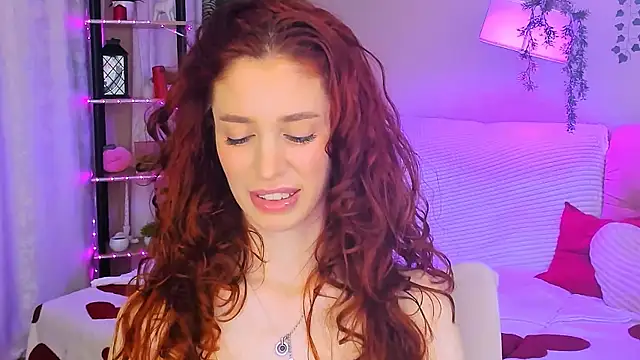 ChristinaConteeree webcam