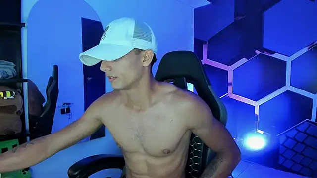 MaxiimoRomano_ webcam