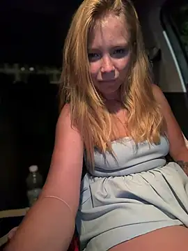 AnastasiaAniess live cam on StripChat