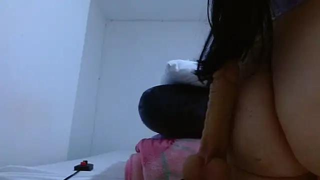 isabel_24_gil webcam