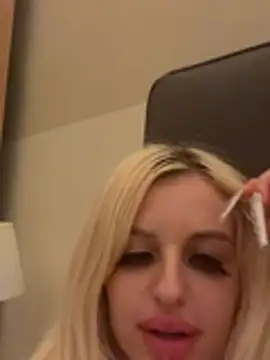 Steffi_Snowbunny webcam