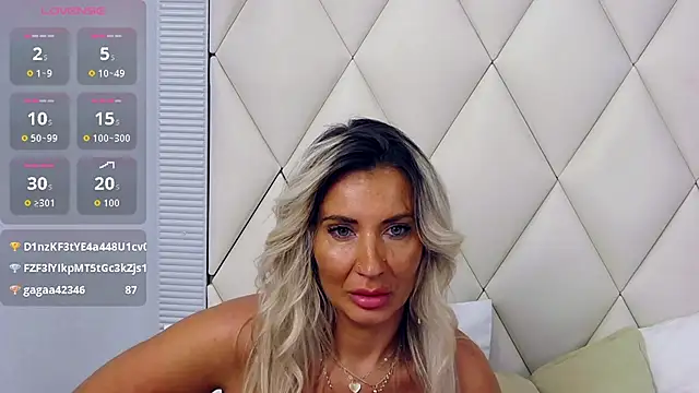 GinaBear webcam