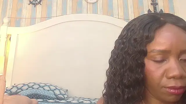TINNATAYLOR webcam