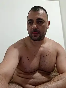 mirkoxxx@xh (Ask my age) - 3000