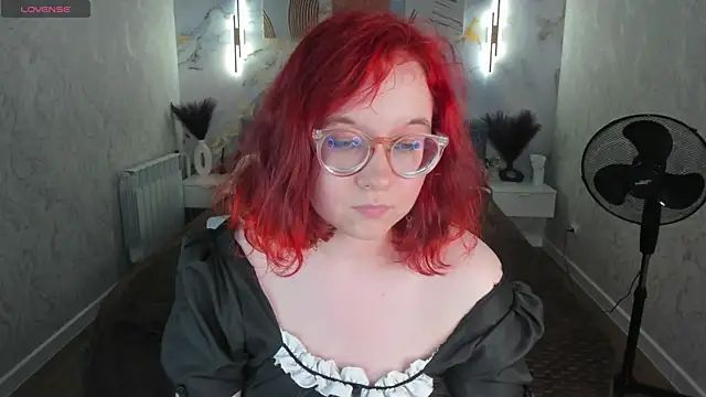 Aleks-casterrr live cam on StripChat