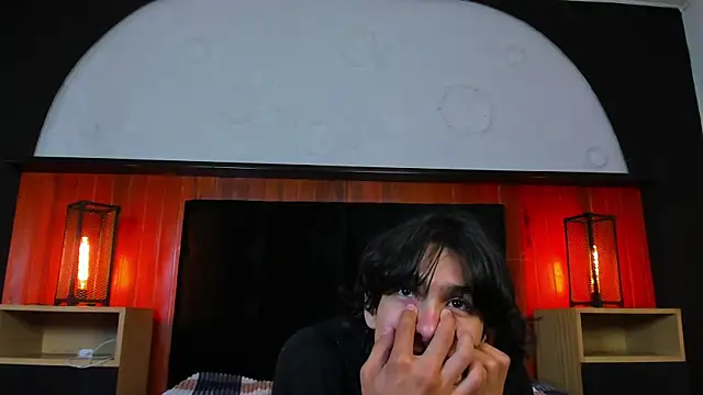 Cheys_Mast live sex cam