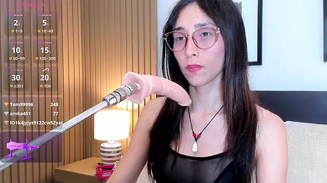 doll_bella_ live cam on StripChat