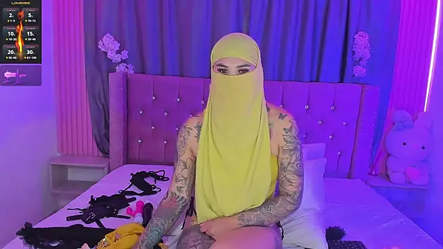 Nayla-Mouna webcam