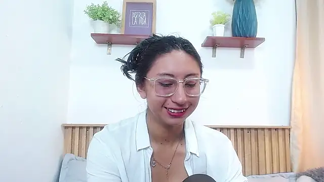 Violet_2003 webcam