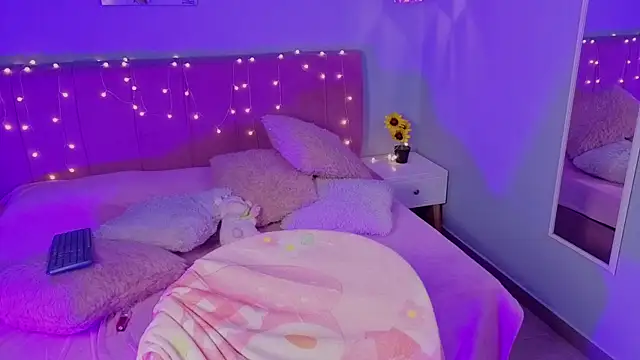 ela_petit webcam