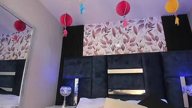 LolaGray__ webcam