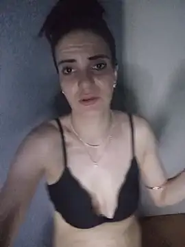Berlin_fotze live cam on StripChat