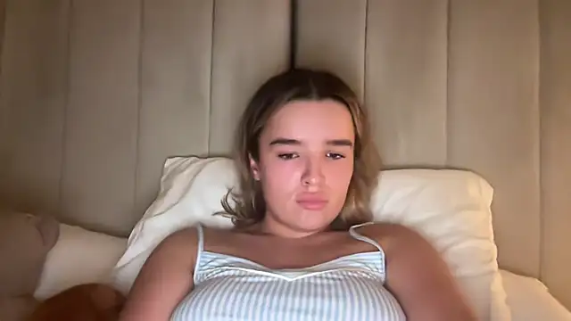 maisiesmithx live cam on StripChat