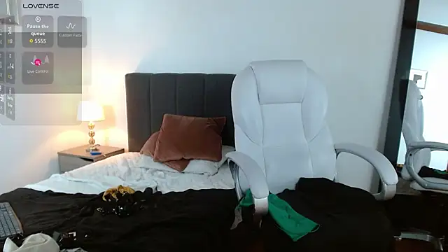 Lia_Tinez webcam