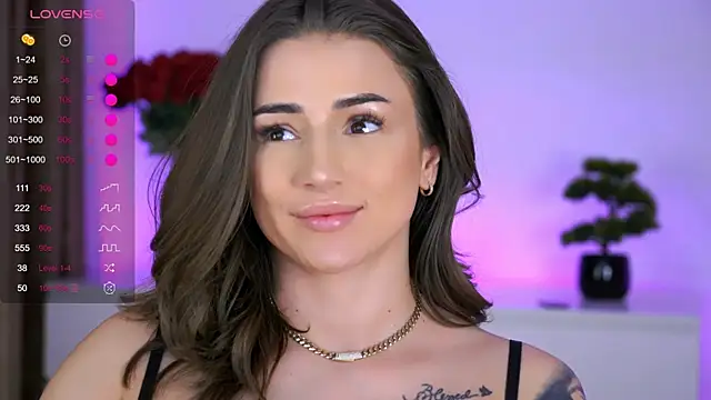 AishaSins webcam