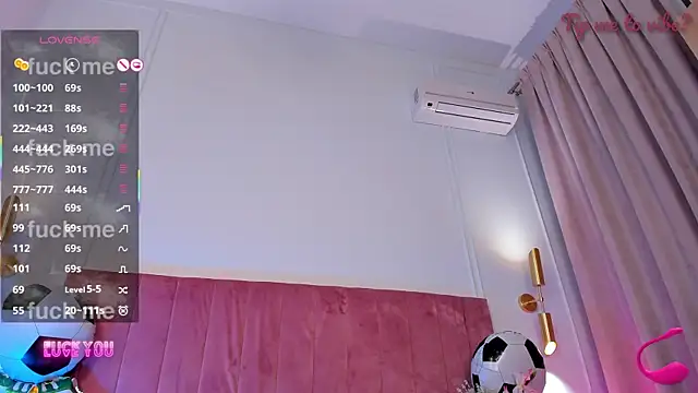 Mayzzie webcam