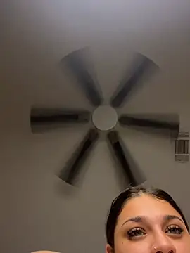 treasurebabii webcam