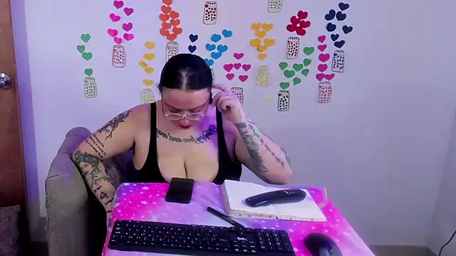 MiaYMolly webcam