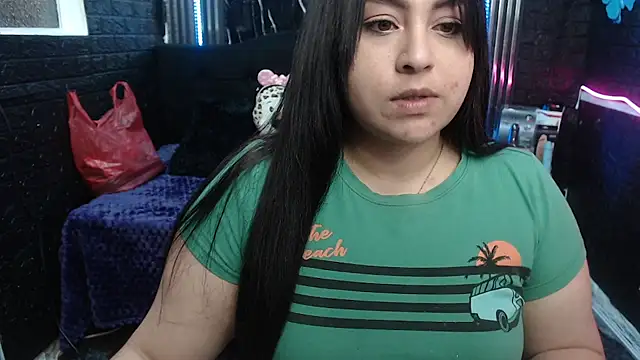 lehia_285 live cam on StripChat