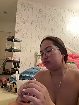 Ponthip webcam