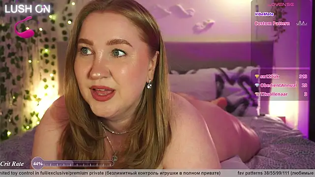 ollydoll92 live cam on StripChat