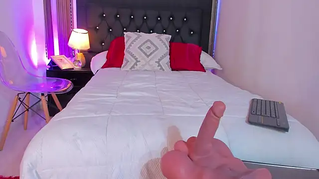 coralsmith11 - Coralsmith11's free webcam - UK Sex Cams