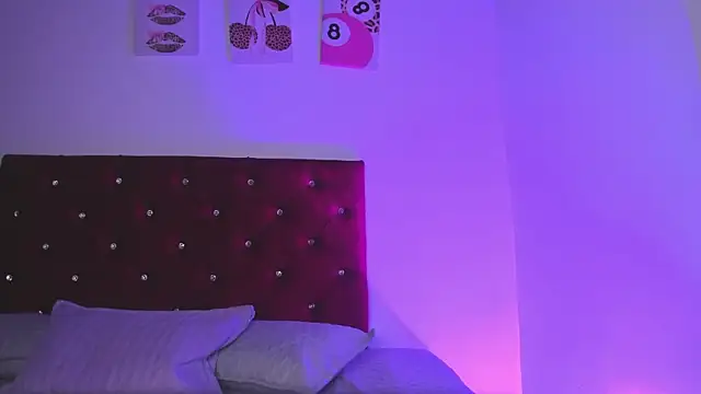 Watch kittymonroe1 live on EroticFlix - High definition streams