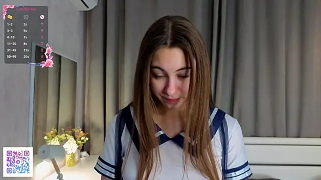 daynamacha (Ask my age) - ice cube slowly melts on my nipples