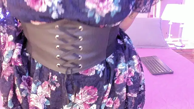 goldentemptation_ - Goldentemptation_'s free webcam - UK Sex Cams