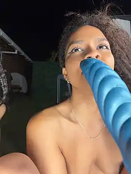 EmmaExoticaXXX Live Webcam on Stripchat