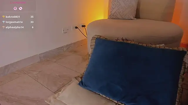 luisah_ (Ask my age) - ⭐ASS FINGERING + BUTTPLUG TOY⭐