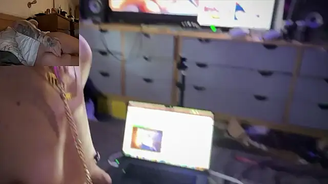 monster_d_2025 webcam