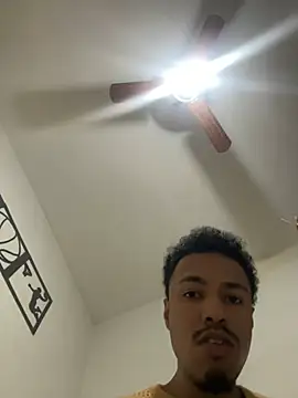 LorenzoBlack27 webcam
