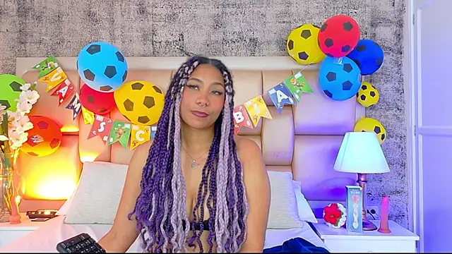 Aria_Peach_ webcam