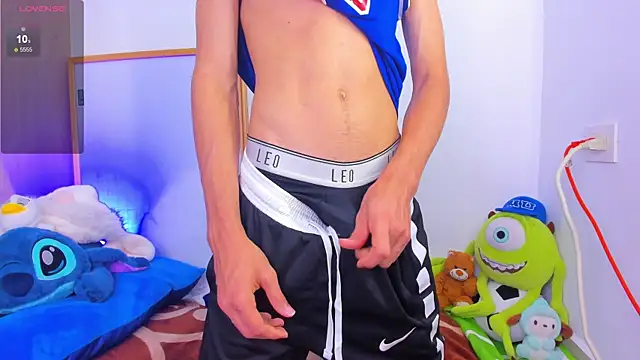 ely_king (Ask my age) - Oil show all over my body 🌟
