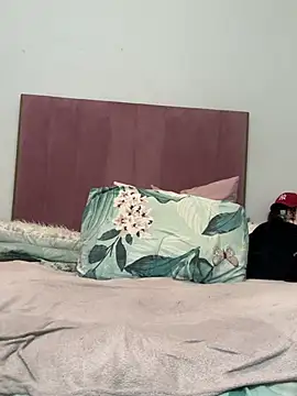 Bootyliciouse21X webcam