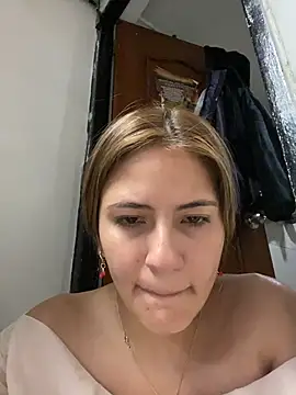 Andrea_19blonde