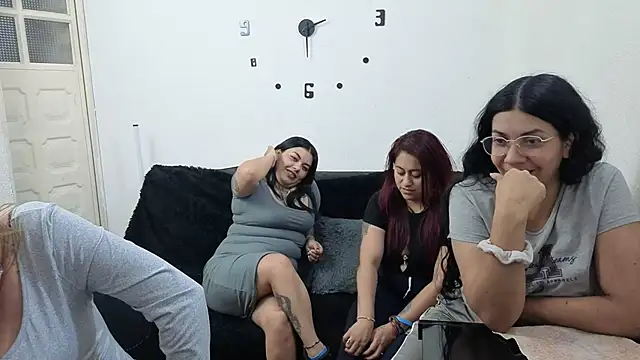 lesb_milf live sex cam
