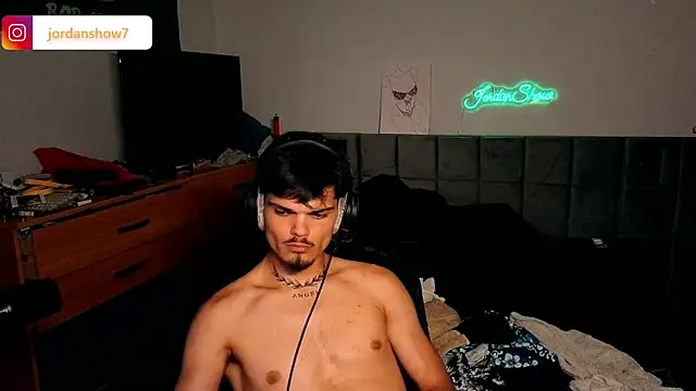 JordanShow webcam