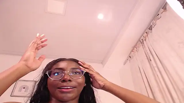 lia_rouseyy webcam